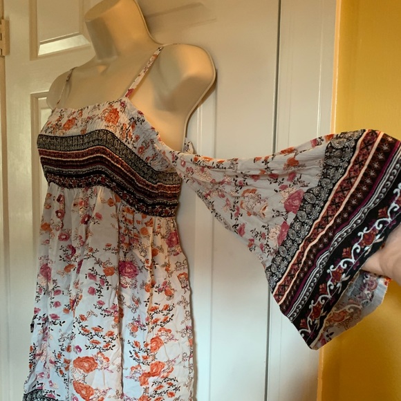 Live 4 Truth dress - Picture 4 of 5